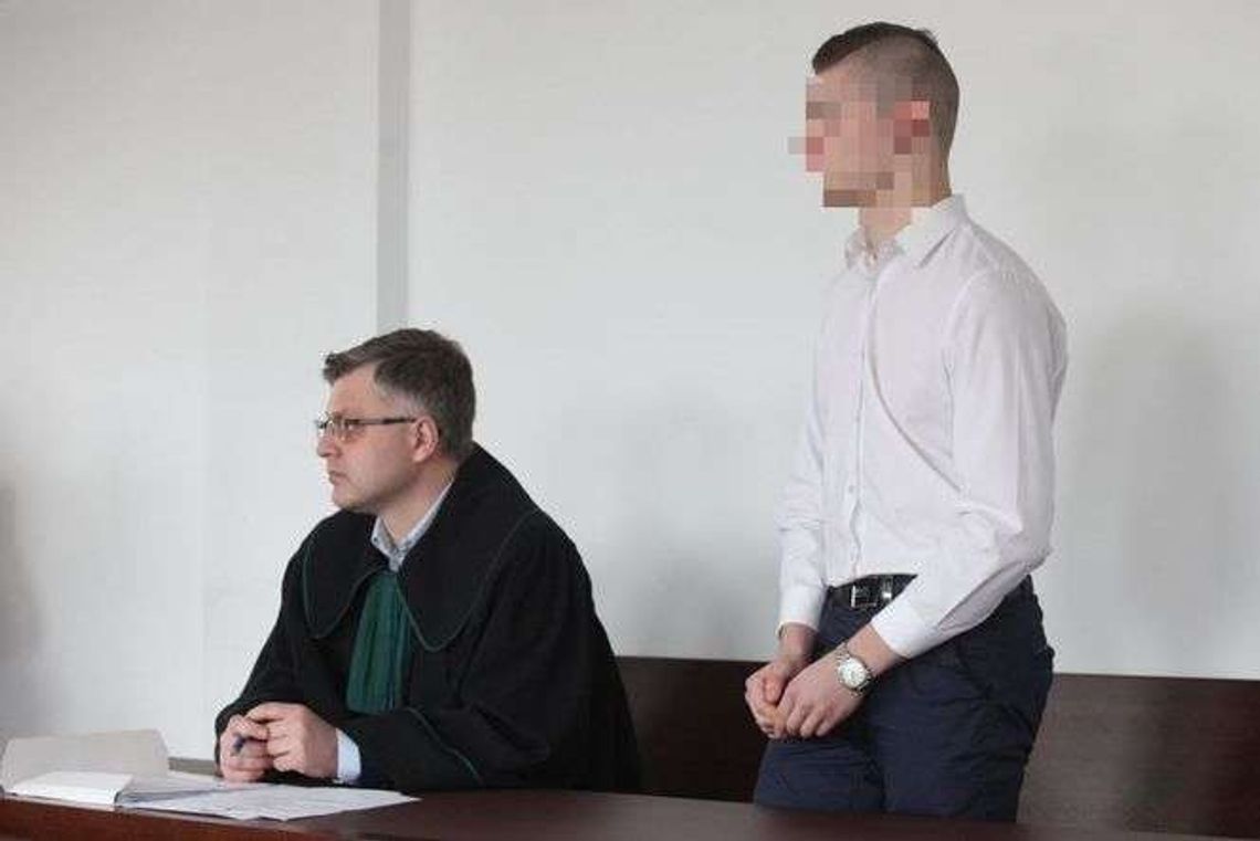 Licealista złamał drugiemu nastolatkowi czaszkę. Użył drewnianej kolby Licealista złamał drugiemu nastolatkowi czaszkę. Użył drewnianej kolby