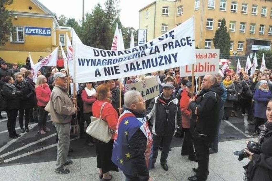 Liczyli na wypłatę tuż po świętach, ale na pieniądze jeszcze poczekają Liczyli na wypłatę tuż po świętach, ale na pieniądze jeszcze poczekają