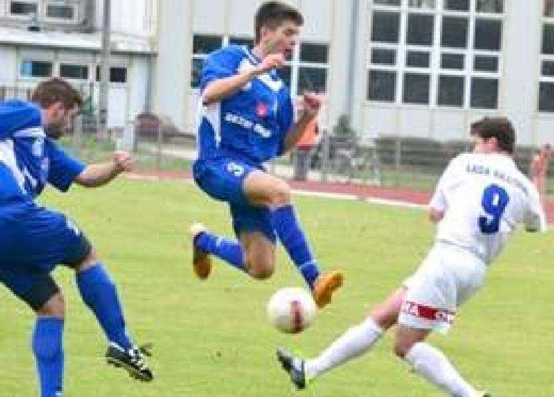 Lider zaczyna obóz. Wzmocnienia Włókniarza Frampol