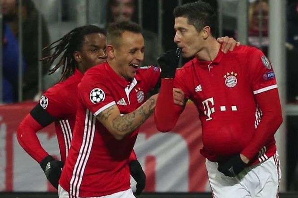 Liga Mistrzów: Lewandowski strzela i ogłasza światu narodziny potomka