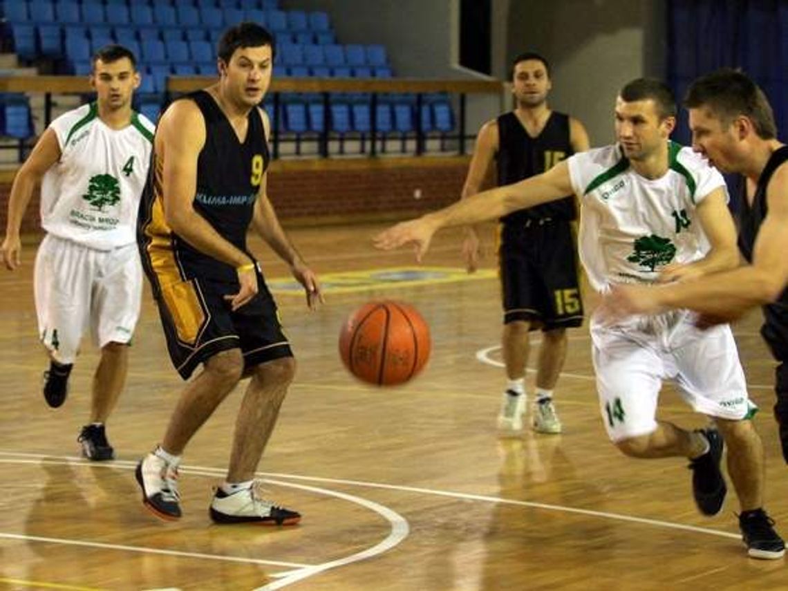 Ligowy hit rozgrywek Pod Koszami Dziennika Wschodniego dla Braci Mrozik