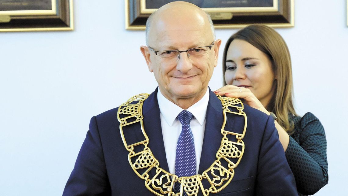 Likwidacja urzędu wojewody, inny Senat. Prezydent Żuk podpisał 21 postulatów
