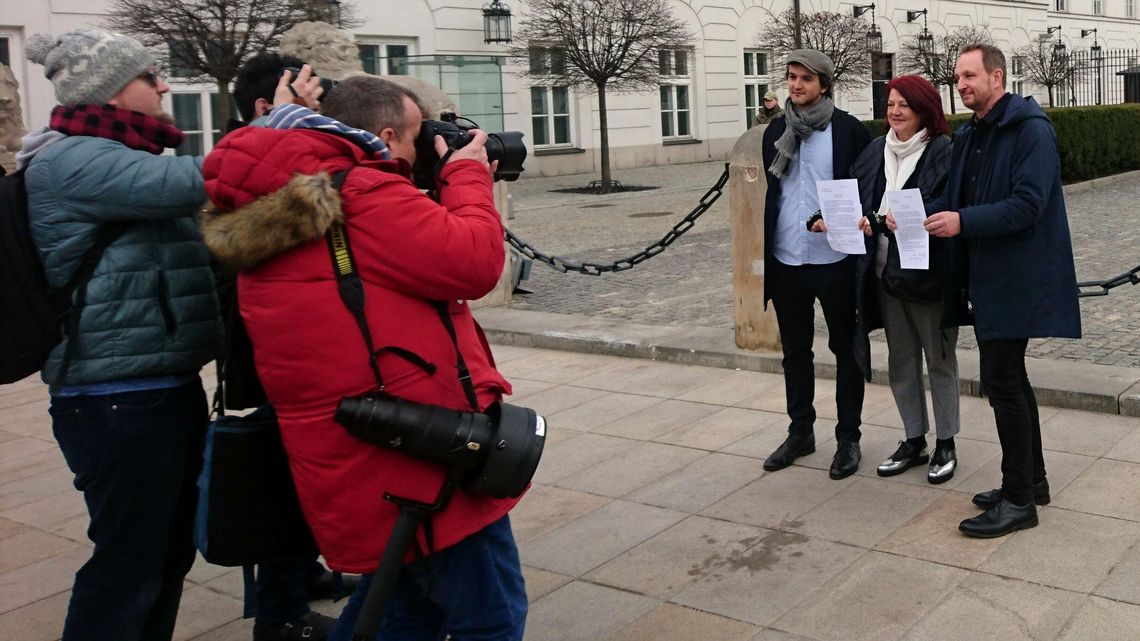 List do premiera i prezydenta z prośbą o wsparcie dla unijnej dyrektywy o prawach autorskich List do premiera i prezydenta z prośbą o wsparcie dla unijnej dyrektywy o prawach autorskich