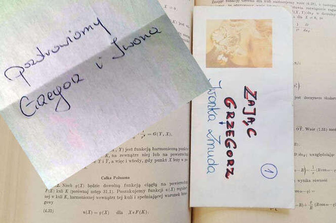 List miłosny znaleziony po latach w książce. Piękny finał poszukiwań zakochanych List miłosny znaleziony po latach w książce. Piękny finał poszukiwań zakochanych