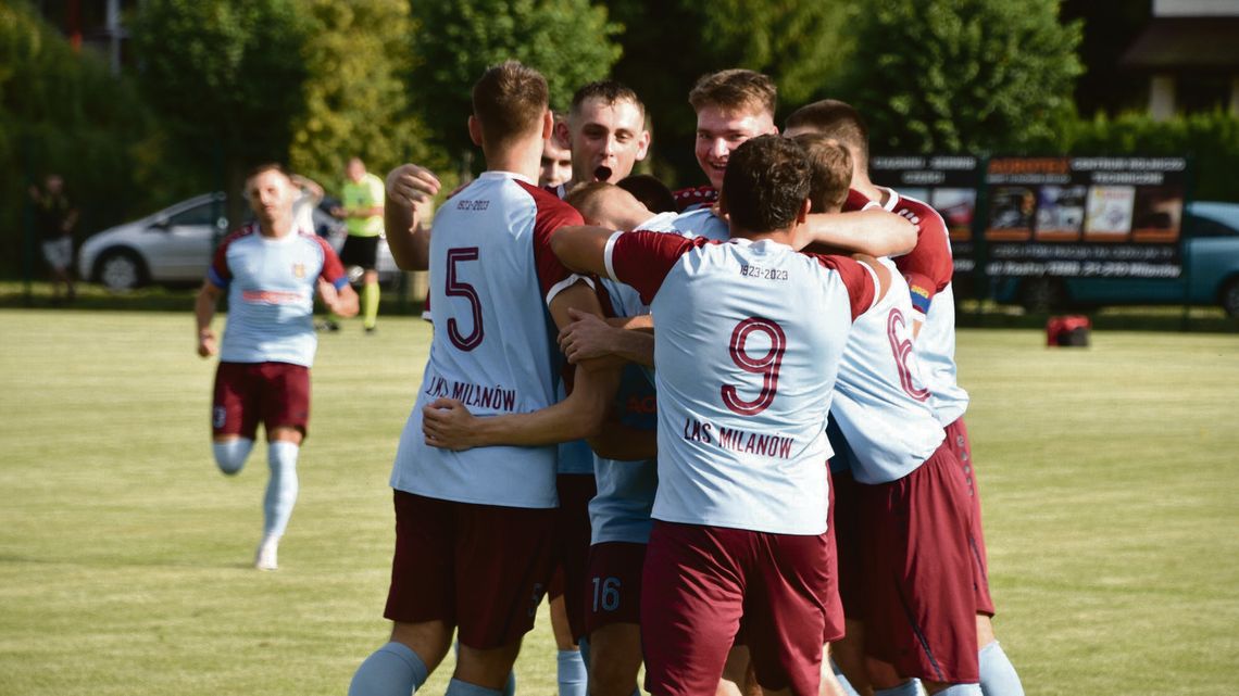 LKS Agrotex Milanów nie dał szans Bizonowi