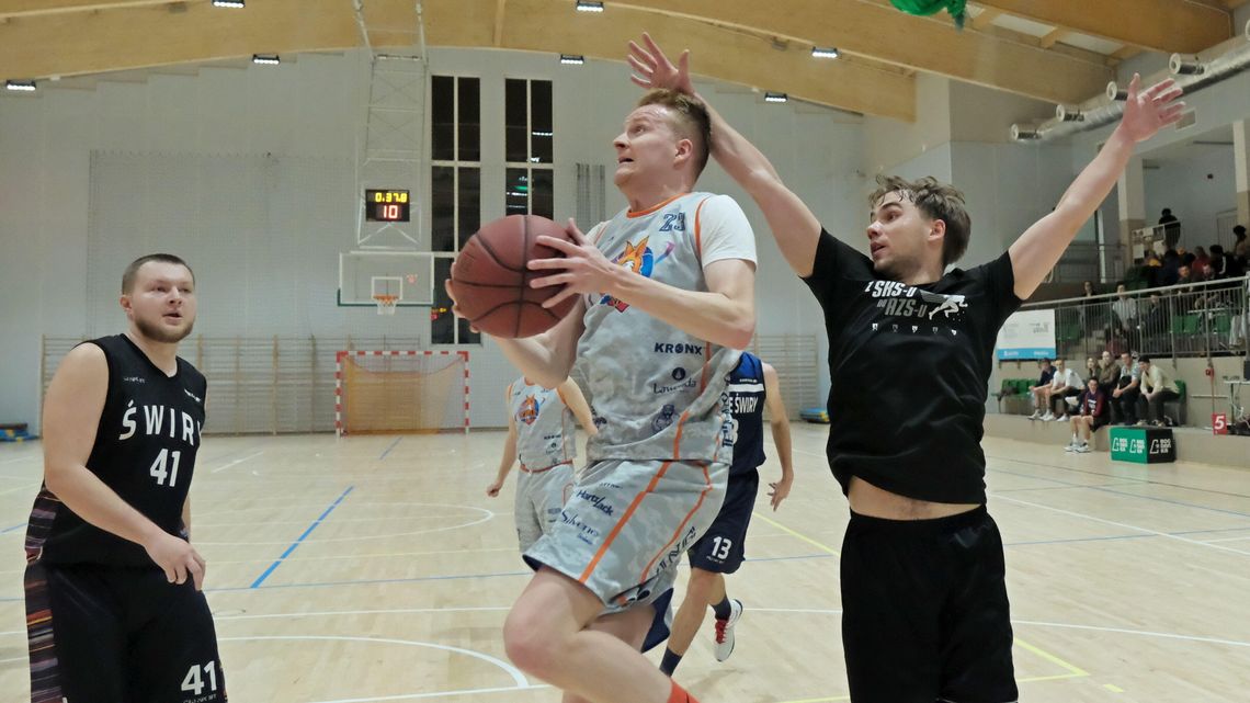 LNBA. Lisy wciąż nie znalazły pogromcy