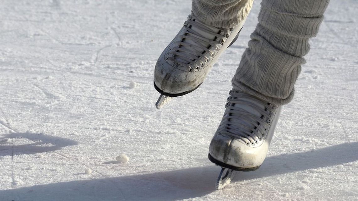 Lodowisko przy „dziewiątce” w Białej Podlaskiej już działa Lodowisko przy „dziewiątce” w Białej Podlaskiej już działa