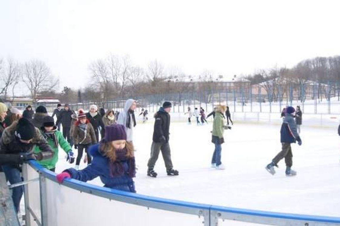 Lodowisko w Chełmie w grudniu
