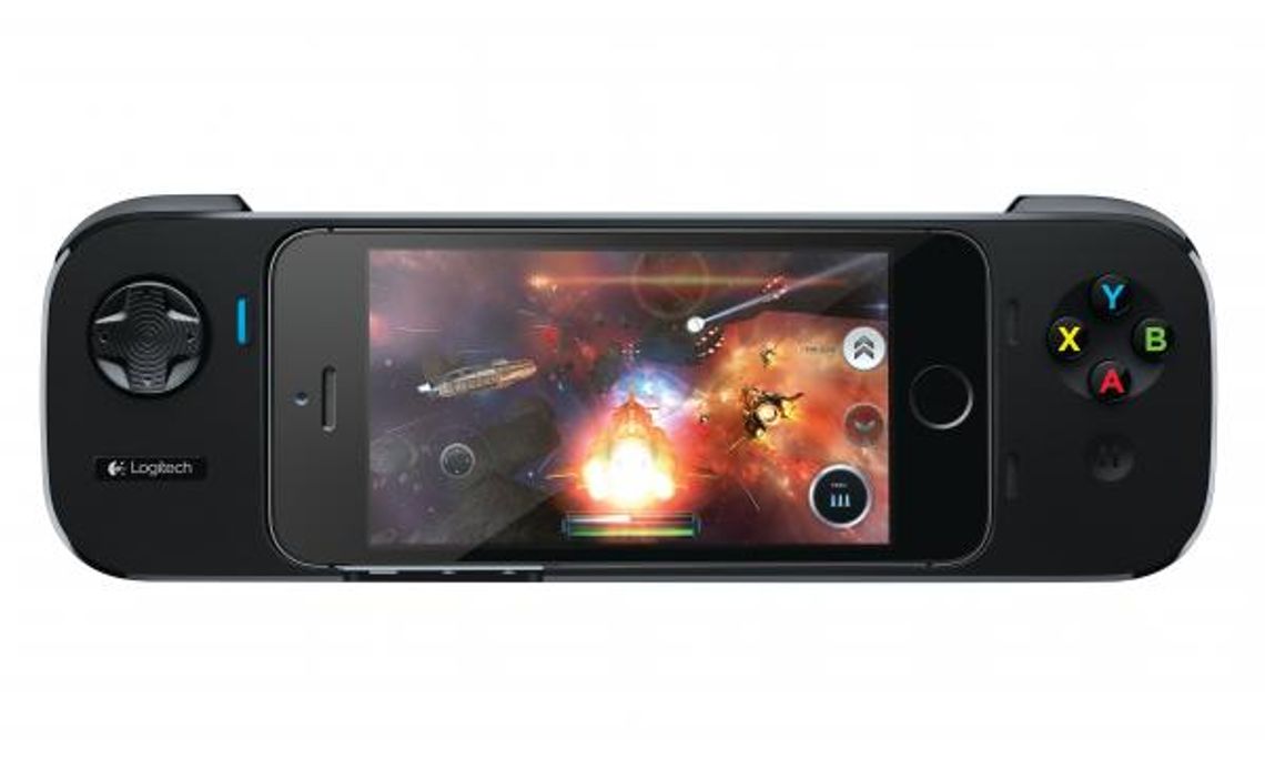 Logitech PowerShell Controller: Zmień iPhone w pada