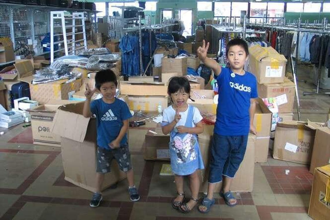 Lokalni kupcy opuścili popularny sklep w mieście. Wprowadzili się Chińczycy Lokalni kupcy opuścili popularny sklep w mieście. Wprowadzili się Chińczycy