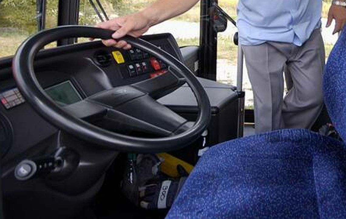 Łomazy: Pijany kierował szkolnym autobusem