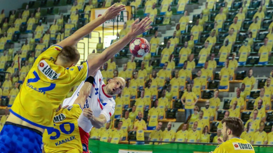 Łomża Vive Kielce – Azoty Puławy 30:29. Lepiej poszło z mistrzami