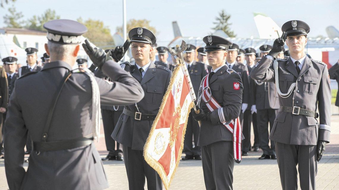 Lotnicza Akademia Wojskowa otrzymała sztandar