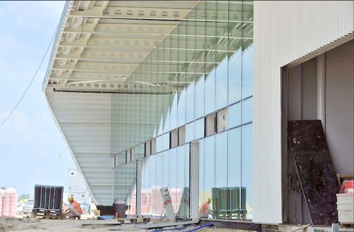 Lotnisko w Świdniku: Gotowe są już płyty peronowe