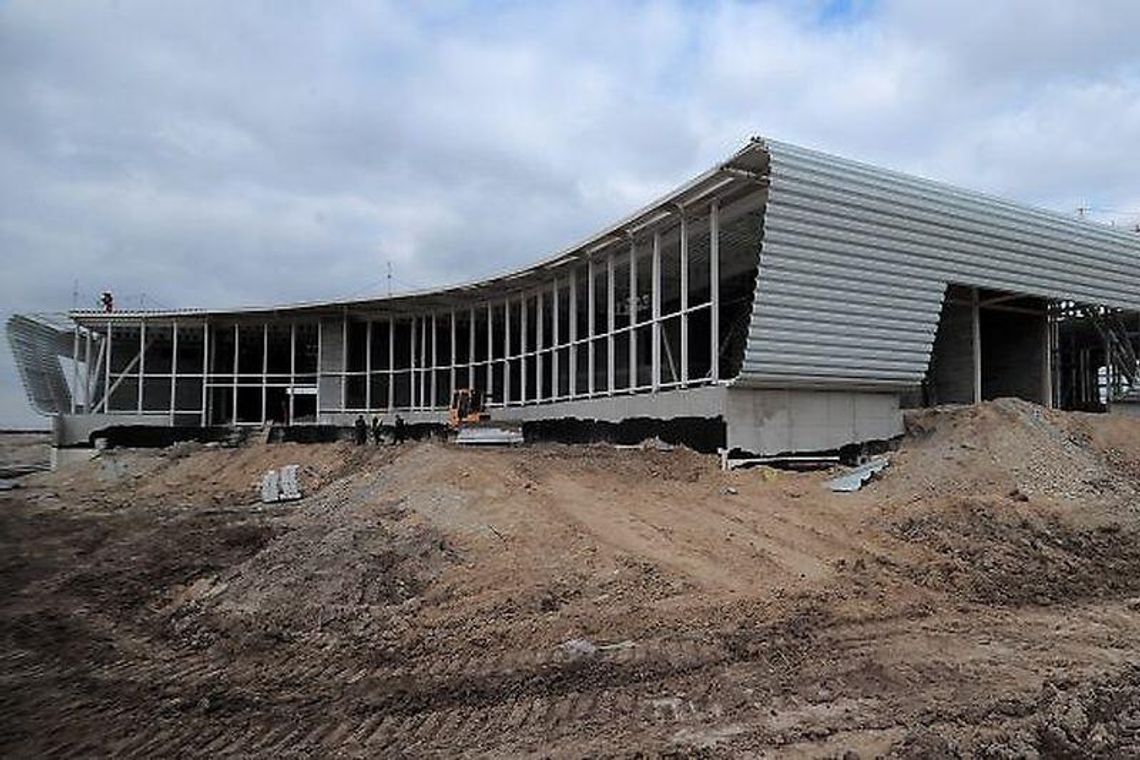 Lotnisko w Świdniku: Pogoda sprzyja budowie (zdjęcia)