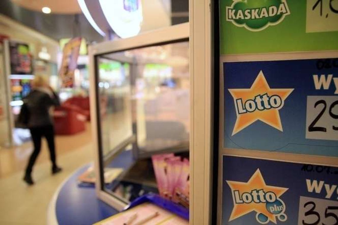 Lotto Plus z 10 lutego. Ktoś wygrał 1 mln zł. Już wiadomo gdzie Lotto Plus z 10 lutego. Ktoś wygrał 1 mln zł. Już wiadomo gdzie