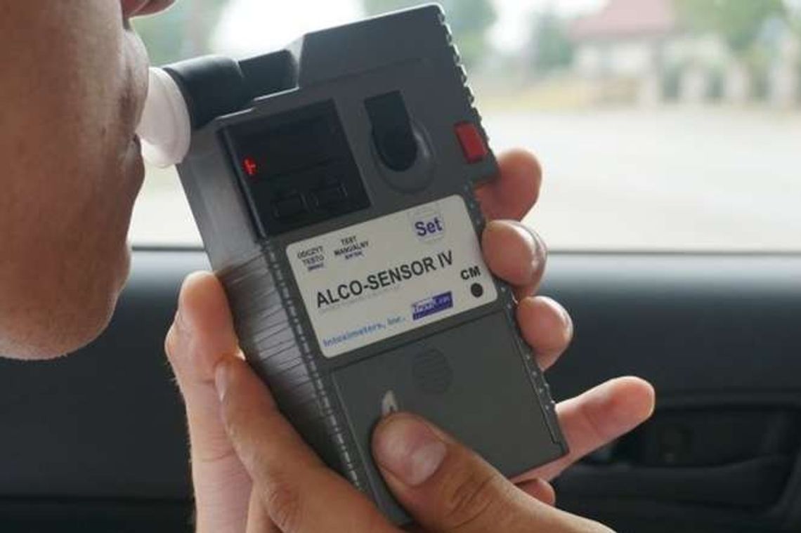 Lubartów: Rozbiła dwa samochody koło szpitala i odjechała