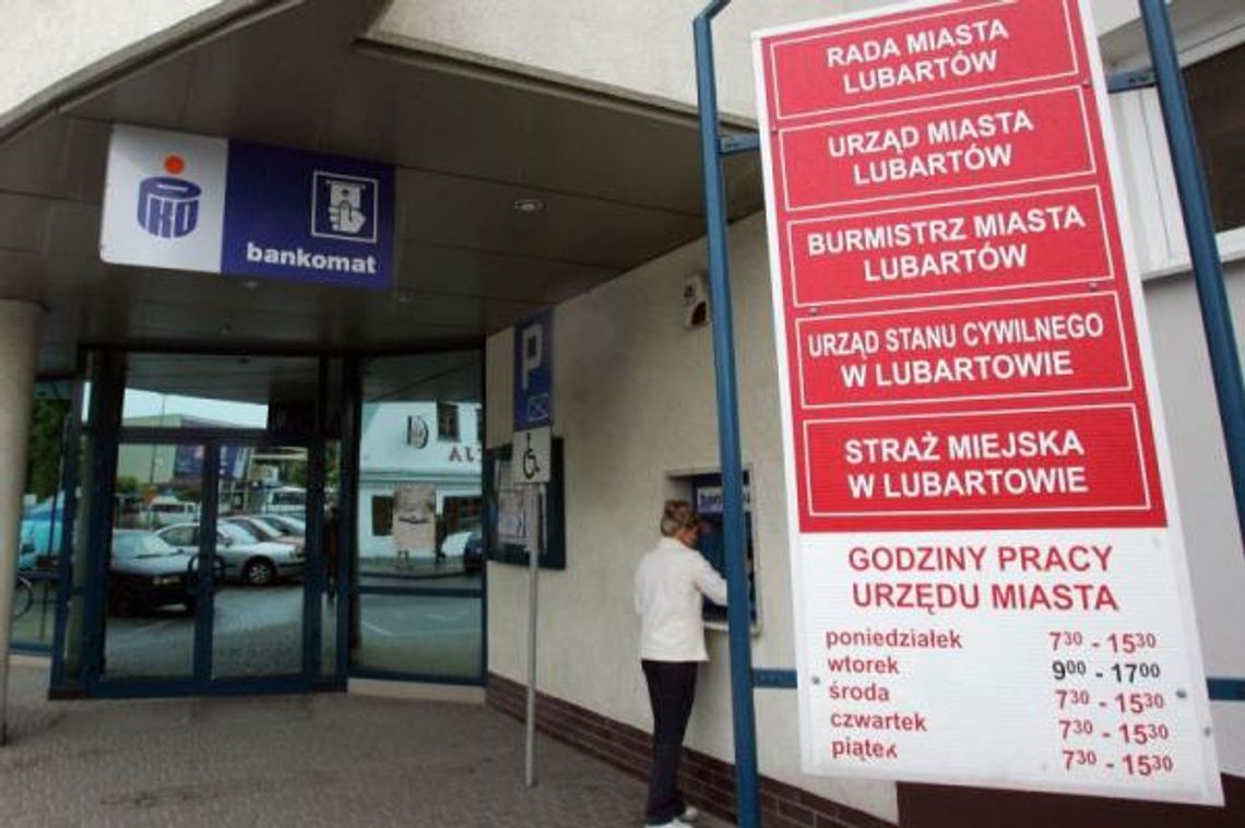 Lubartów: Urząd zwalnia i zatrudnia