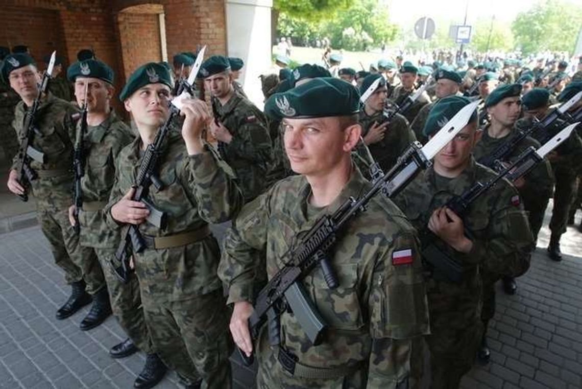 Lubelska Brygada Wojsk Obrony ma kapelana i nowych oficerów