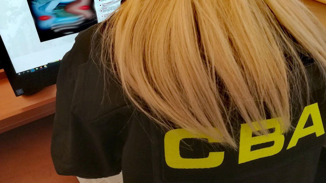 Lubelska CBA: Dyrektor instytutu przywłaszczył sprzęt ochronny i testy na COVID-19 Lubelska CBA: Dyrektor instytutu przywłaszczył sprzęt ochronny i testy na COVID-19