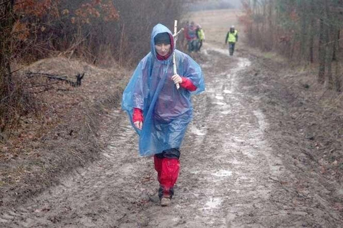 Lubelska Ekstremalna Droga Krzyżowa: W błocie i nocą do sanktuarium Lubelska Ekstremalna Droga Krzyżowa: W błocie i nocą do sanktuarium