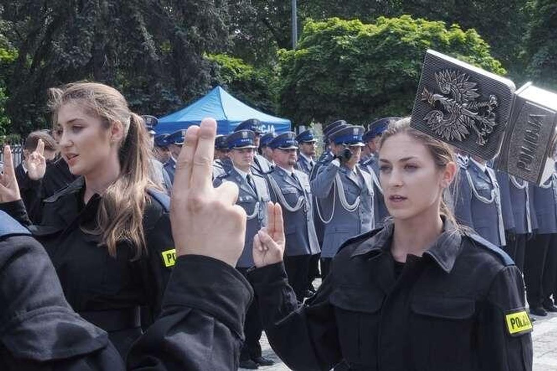 Lubelska policja ma nowych funkcjonariuszy. Złożyli ślubowanie [zdjęcia]