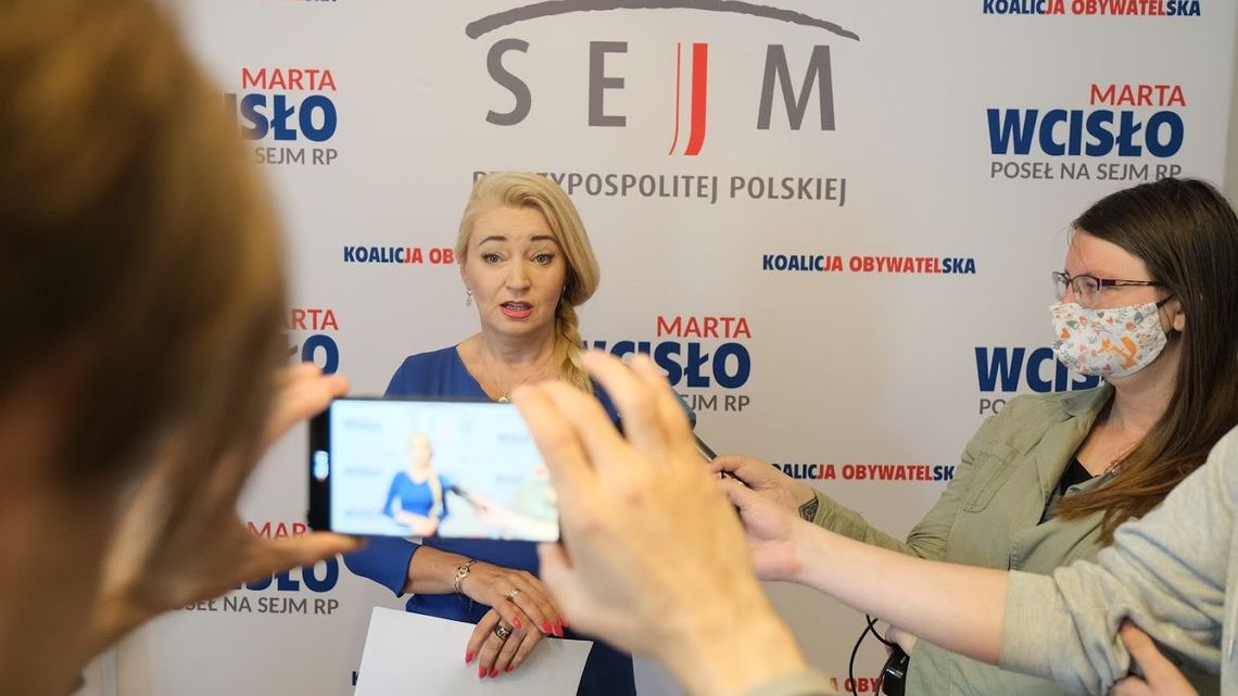 Lubelska posłanka PO na kwarantannie po spotkaniu z Czarnkiem. Widzieli się w TVP