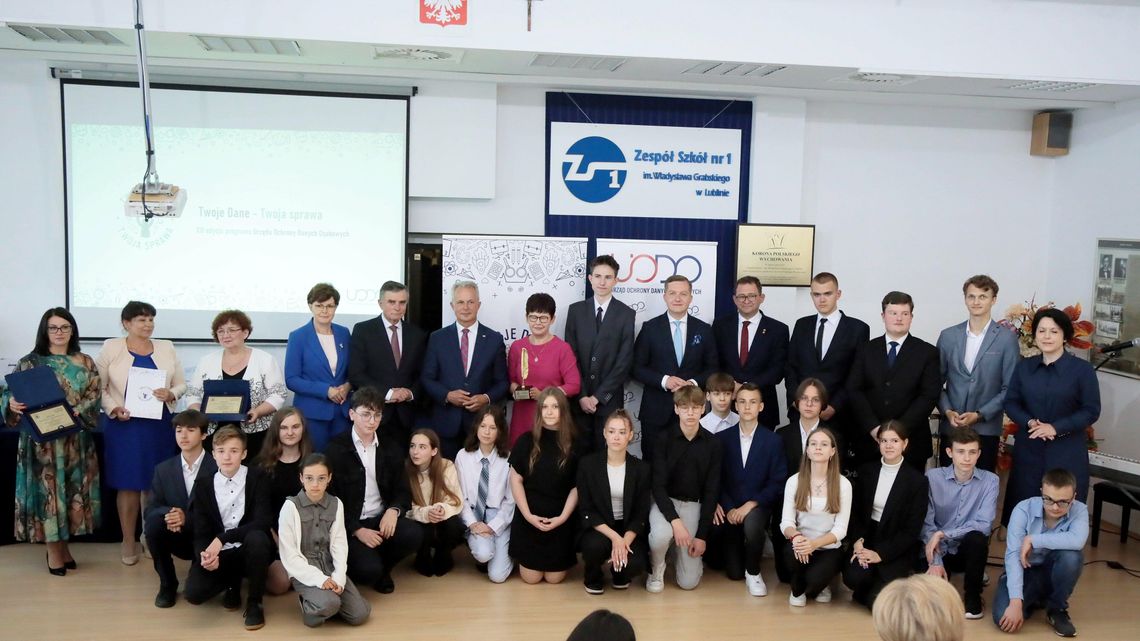 Lubelska szkoła zdobyła "Złote pióro". Jest czym się chwalić! Lubelska szkoła zdobyła "Złote pióro". Jest czym się chwalić!