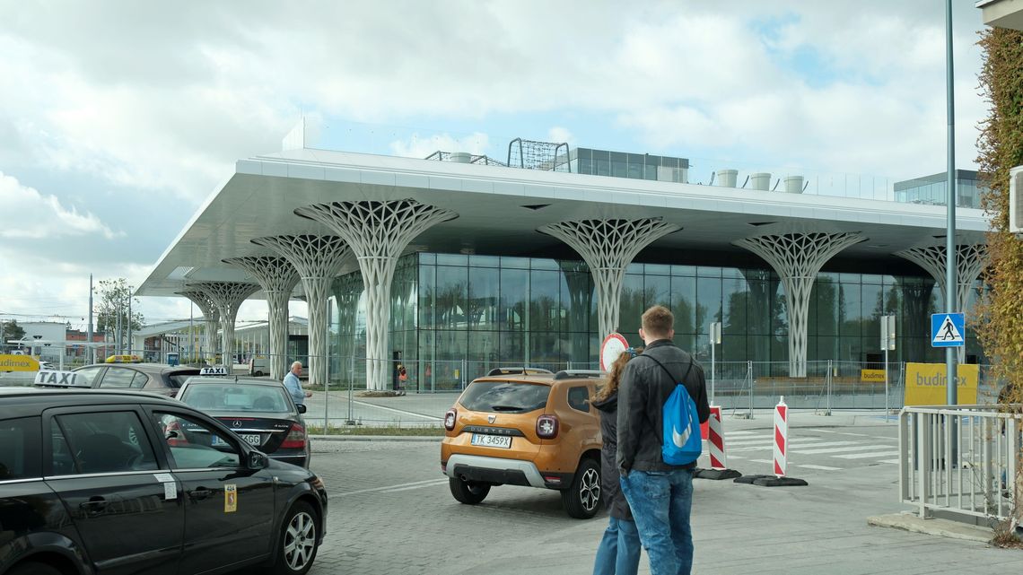 Lubelski Dworzec zostanie Cudem Polskim 2024? Lubelski Dworzec zostanie Cudem Polskim 2024?