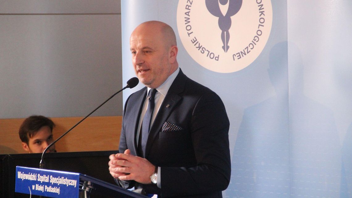  Lubelski marszałek chce zwolnić dyrektora szpitala. Radni stanęli za nim murem