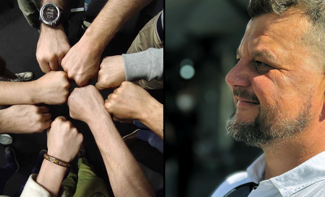 ręce, gest jedności, Grzegorz S. Kornet