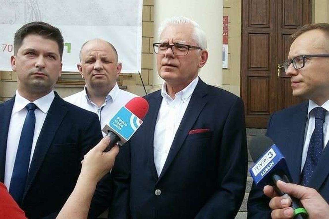 Lubelski senator: Jeśli mielibyśmy przyjąć uchodźców, to należy przyjąć ich godnie Lubelski senator: Jeśli mielibyśmy przyjąć uchodźców, to należy przyjąć ich godnie