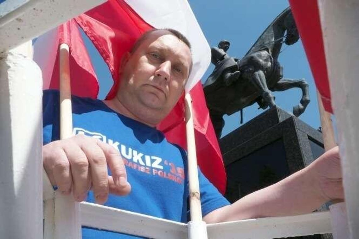 Lubelski sztab Kukiza to 20 osób. 'Rozpoznawaliśmy się po koszulkach'