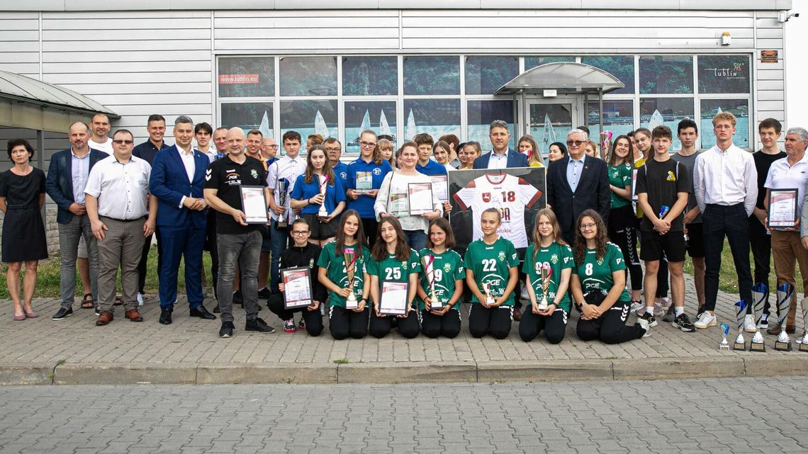 Lubelski Związek Piłki Ręcznej nagrodził partnerów i przyjaciół wspierających związek oraz kluby uczestniczące w sportowej rywalizacji w sezonie 2020/2021