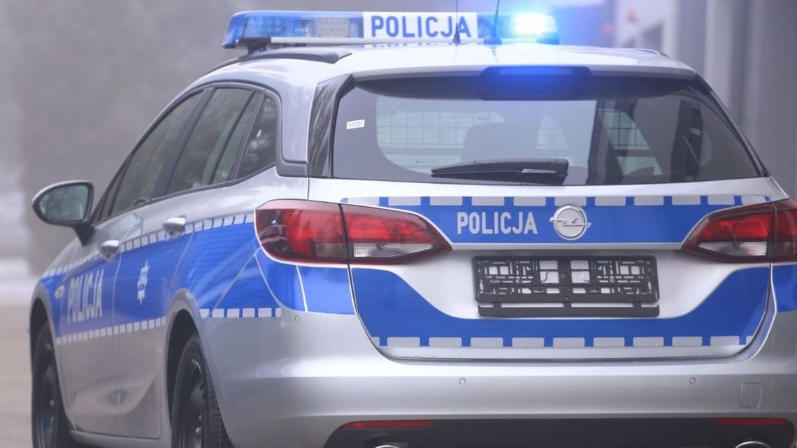 Lubelskie: 16-latek uciekał oplem corsą przed policją. Wcześniej pił alkohol