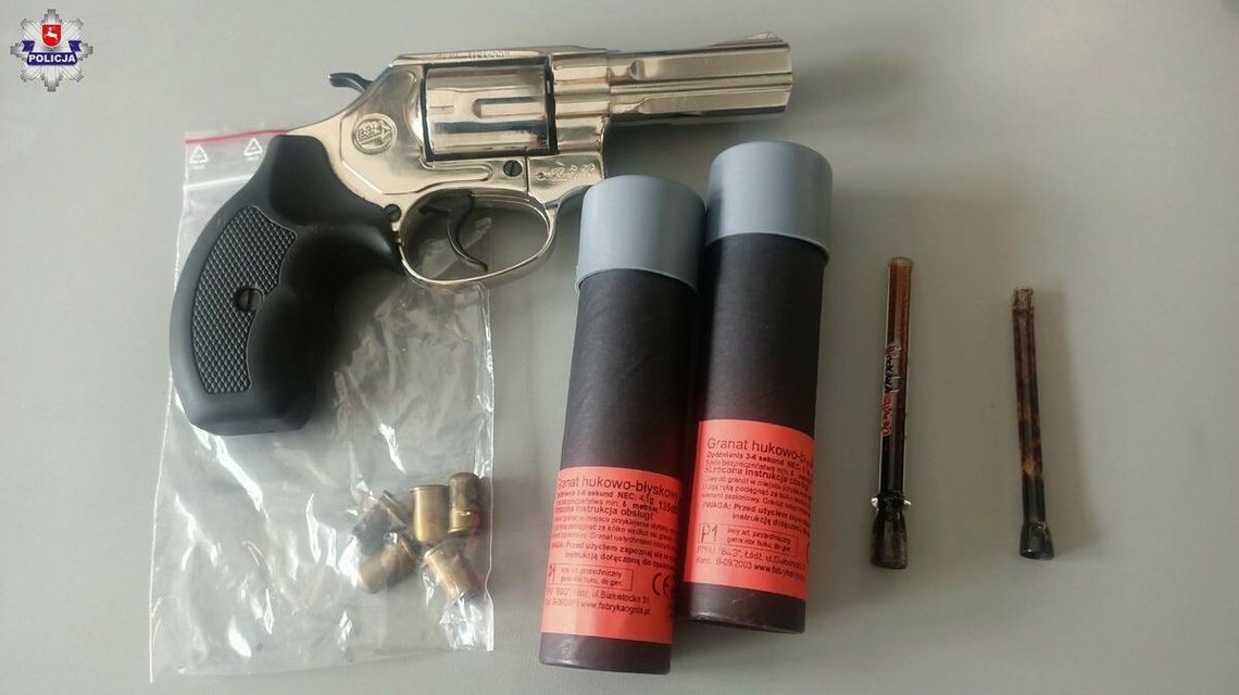 Lubelskie. Audi na myjni. W samochodzie poszukiwani mężczyźni ze "skarbami" Lubelskie. Audi na myjni. W samochodzie poszukiwani mężczyźni ze "skarbami"