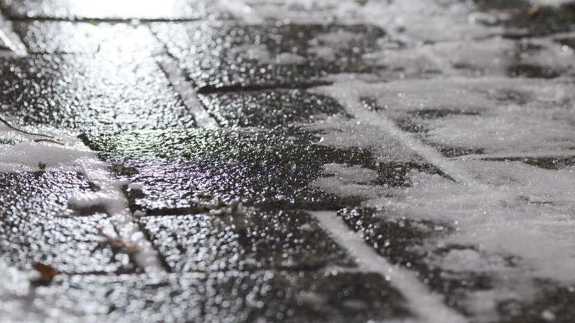 Lubelskie: Będzie ślisko na drogach i chodnikach. IMGW wydało ostrzeżenie