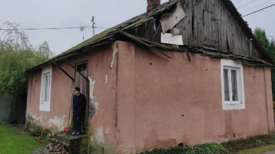 Lubelskie. Dach w domu schorowanej, starszej pani przecieka. Można pomóc