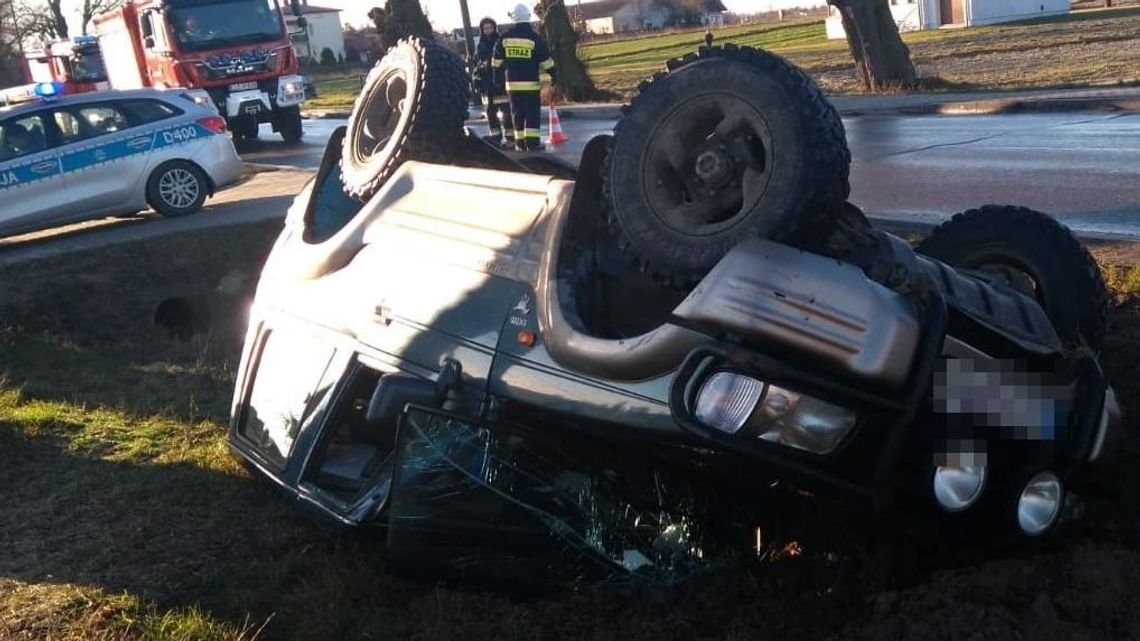 Lubelskie: Dachowanie samochodu. Kierowca nie dostosował się do warunków na drodze