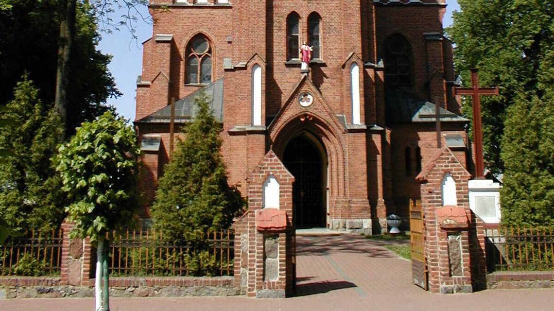 Lubelskie: Dla parafian jest cennik i regulamin, a proboszcz jeździ nowym samochodem