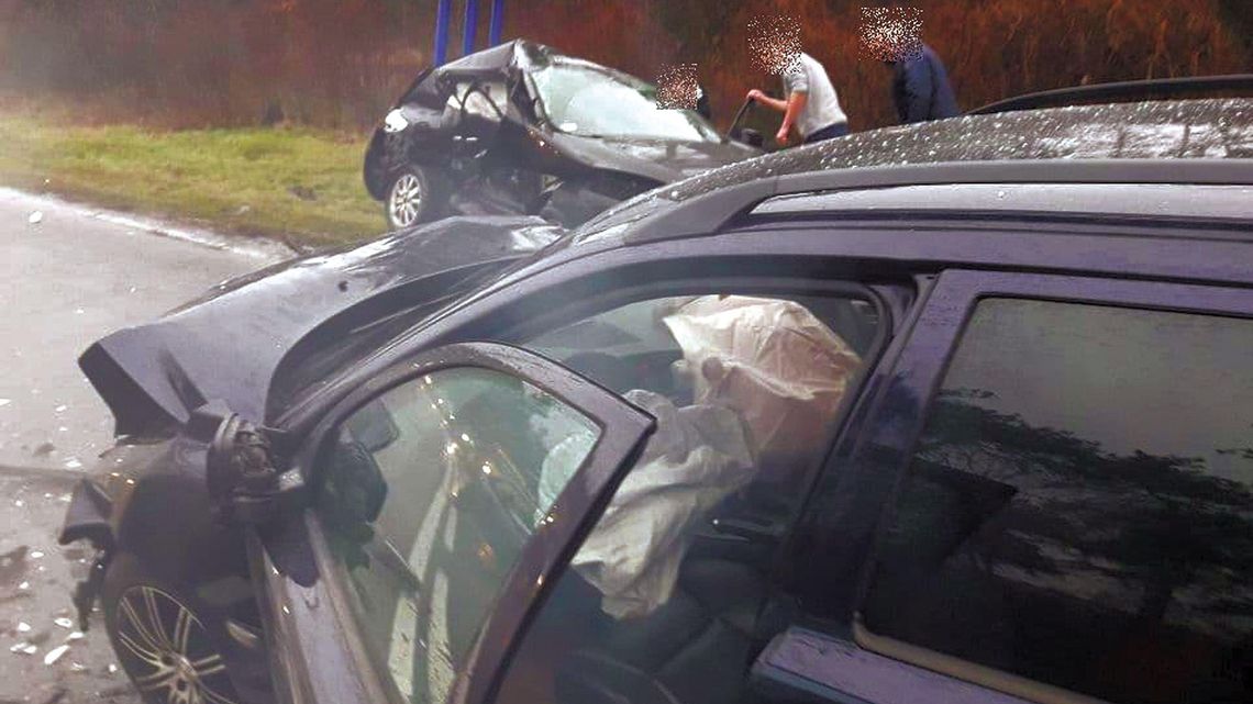 Lubelskie: Dlaczego samochody wypadają w tym miejscu z drogi? Nie ma dnia bez wypadku lub kolizji