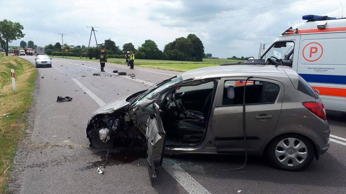 Lubelskie: Dwa poważne wypadki na drodze krajowej nr 19. Trasa jest zablokowana