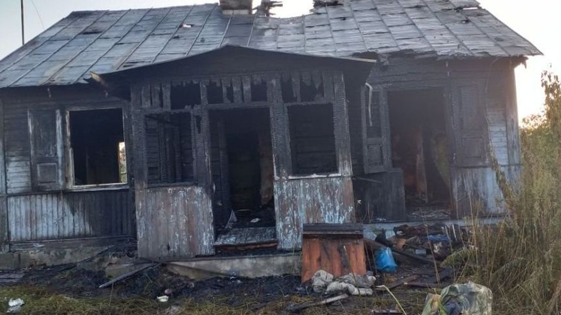 Lubelskie. Dwie osoby wyniesione z płonącego domu zmarły w szpitalu. Podpalaczowi grozi dożywocie