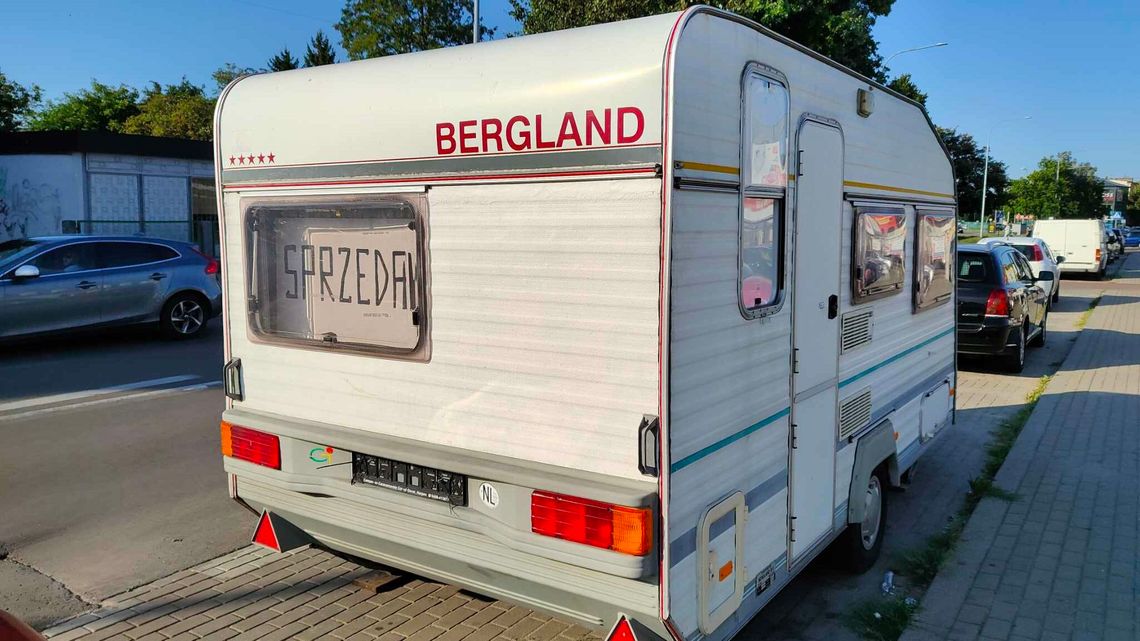 Lubelskie. Dziki komis blokuje miejsca parkingowe