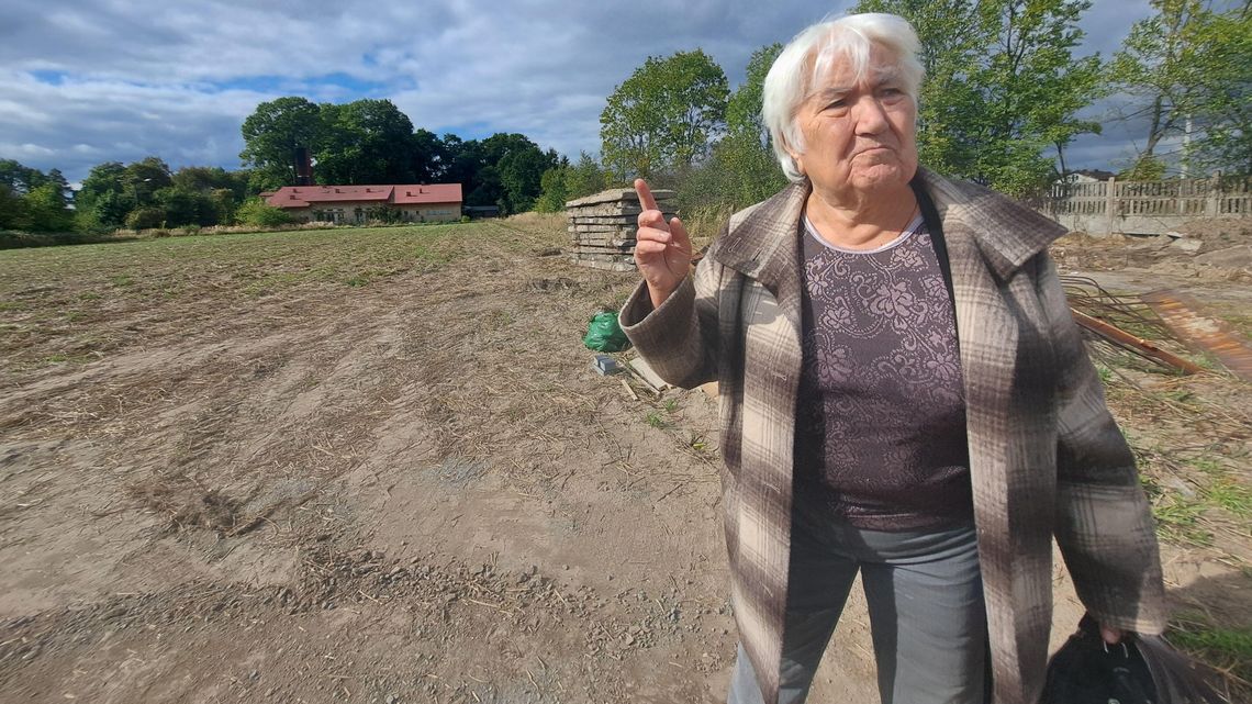 Lubelskie: Emerytka jest załamana. Budowali chodnik i rozebrali jej płot