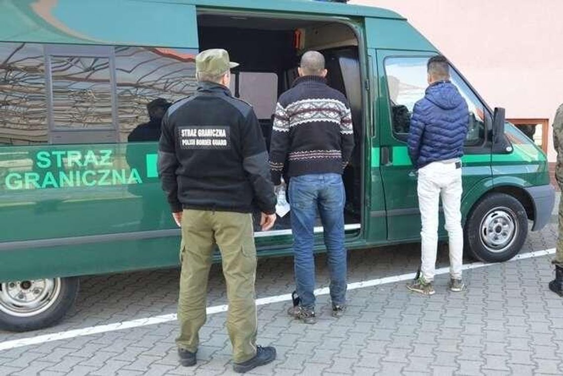 Lubelskie: Emigranci z Syrii, Turcji i Maroka zatrzymani na granicy Lubelskie: Emigranci z Syrii, Turcji i Maroka zatrzymani na granicy