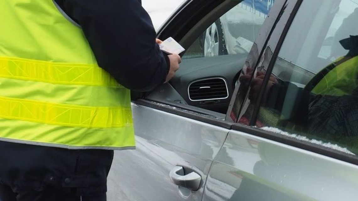 Lubelskie: Jechał całą szerokością drogi, był kompletnie pijany Lubelskie: Jechał całą szerokością drogi, był kompletnie pijany