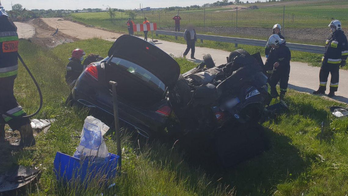 Lubelskie: Karambol na drodze wojewódzkiej. Zderzyły się trzy samochody Lubelskie: Karambol na drodze wojewódzkiej. Zderzyły się trzy samochody