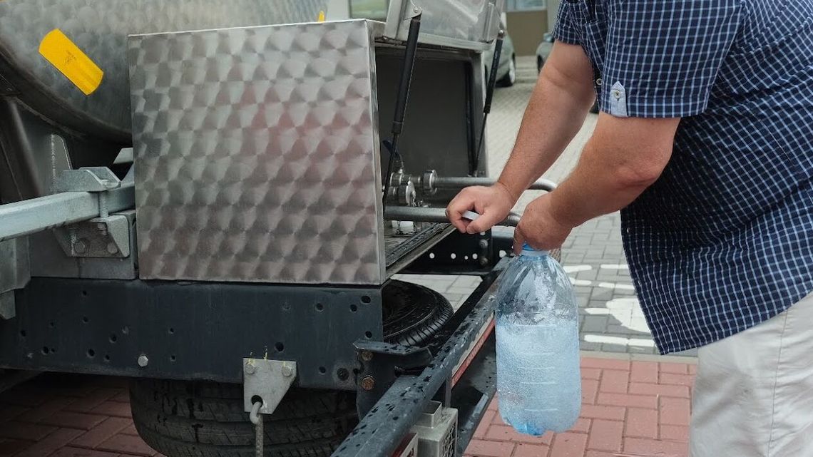 Lubelskie. Mieszkańcy tego miasta nie mogą pić wody z kranu. Jest skażona Lubelskie. Mieszkańcy tego miasta nie mogą pić wody z kranu. Jest skażona