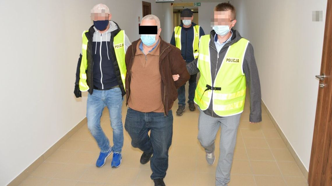 Lubelskie. Morderca złapany po 32 latach! Zgwałcił kobietę, kiedy umierała Lubelskie. Morderca złapany po 32 latach! Zgwałcił kobietę, kiedy umierała